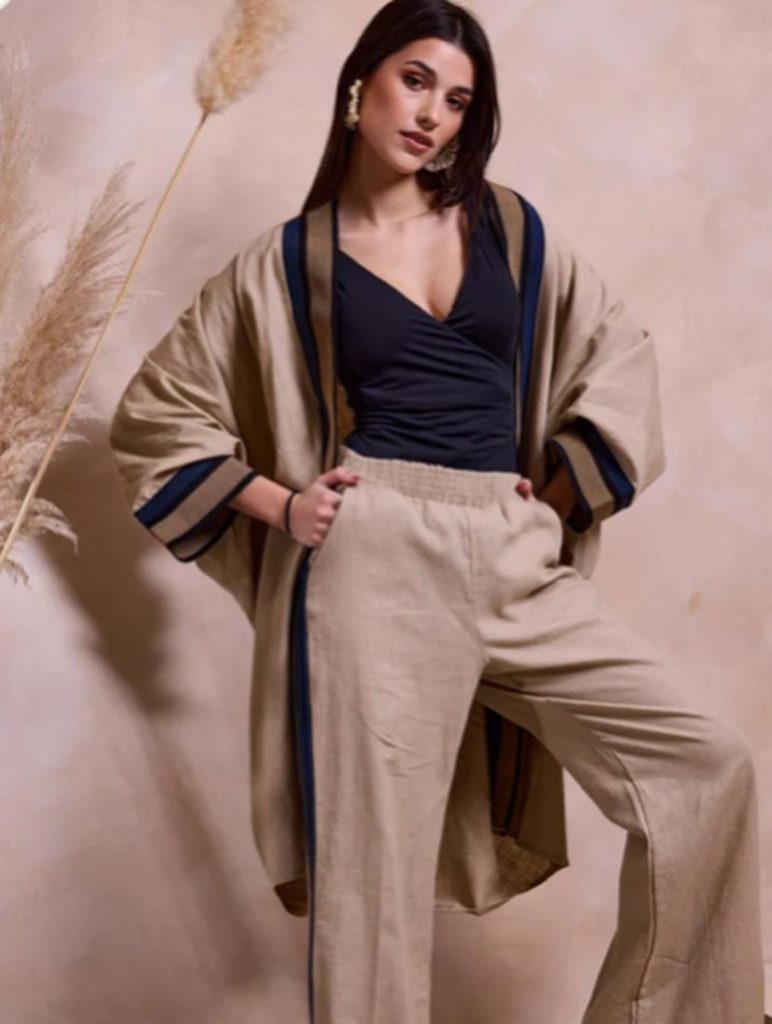 Elizabeth Divine 6